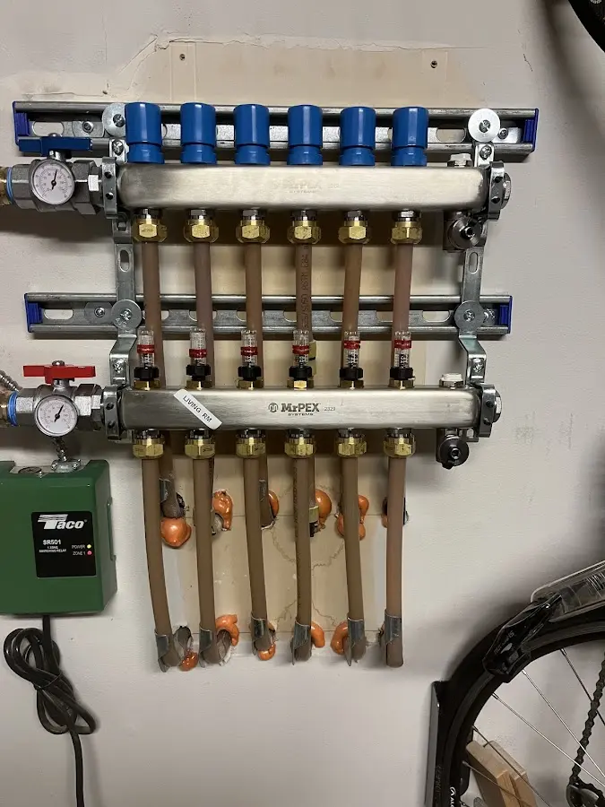 Plumber performing Gas Leak Detection at a residential property in Rotterdam